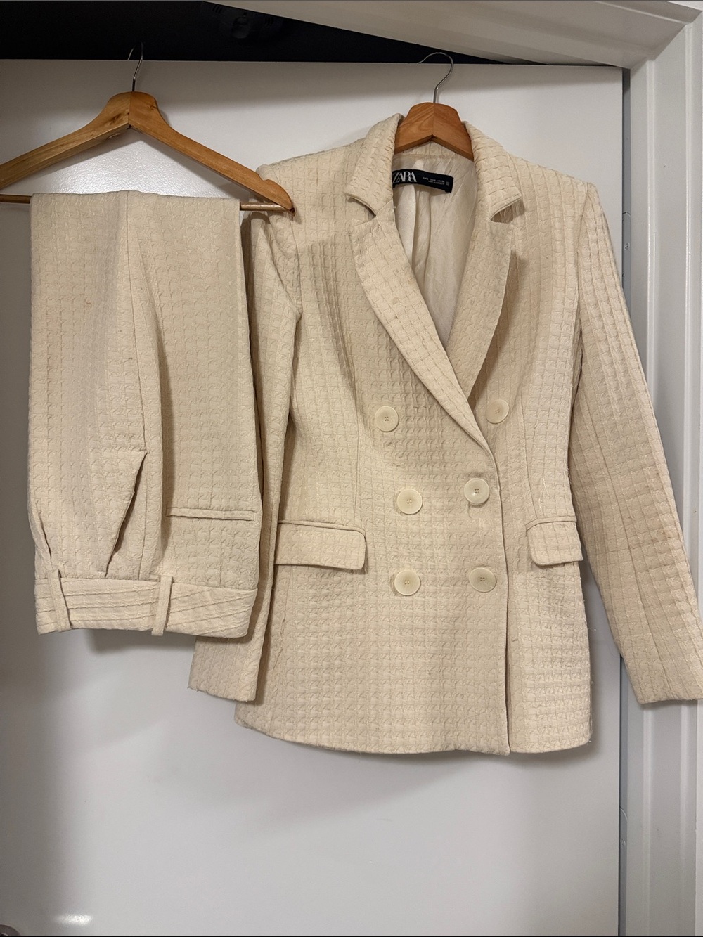Zara Cream Textured Double-Breasted Blazer & Pants Suit Set